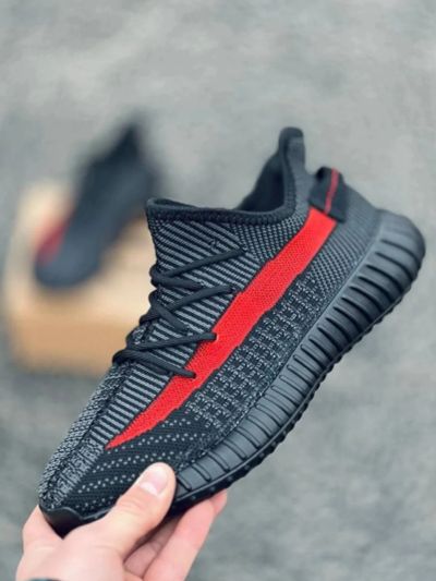 Лот: 20512610. Фото: 1. Кроссовки Adidas Yeezy Boost 350... Кеды, кроссовки, слипоны