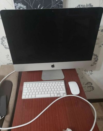 Лот: 18663223. Фото: 1. iMac 21.5" в коробке с наклейками. Моноблоки