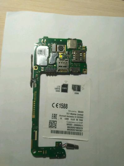 Лот: 9559369. Фото: 1. Системная плата Alcatel 5042D... Микросхемы и платы