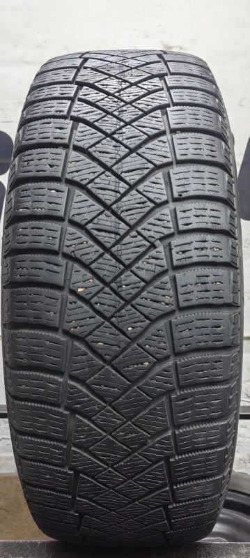 Лот: 24581672. Фото: 1. 215/60R17 100T Pirelli Ice Zero... Шины