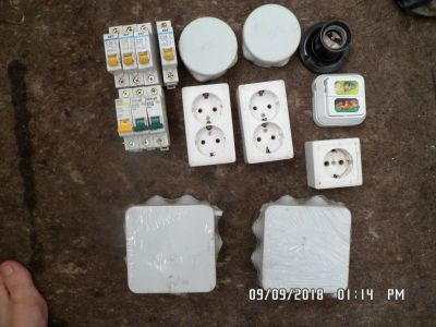 Лот: 12084605. Фото: 1. нужные вещи. Автоматы, пакетники, предохранители