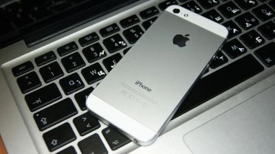 Лот: 4636933. Фото: 1. Apple Iphone 5 16GB White - [Обмены... Смартфоны