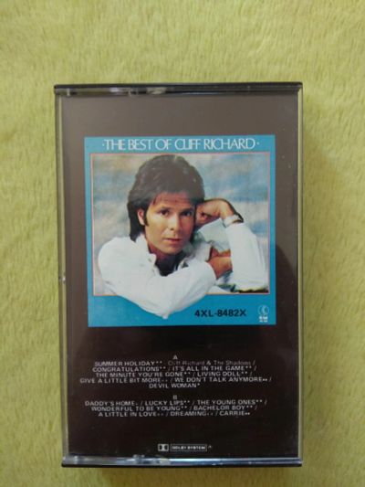Лот: 18419646. Фото: 1. Кассета Cliff Richard лицензия... Аудиозаписи
