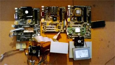 Лот: 7078767. Фото: 1. P4 Комплектующие одним лотом. Материнские платы
