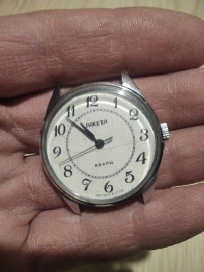 Лот: 25852053. Фото: 1. Часы Ракета кварц ссср. Оригинальные наручные часы
