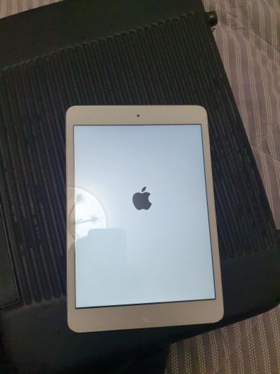 Лот: 21143271. Фото: 1. IPad mini A1489. Планшеты