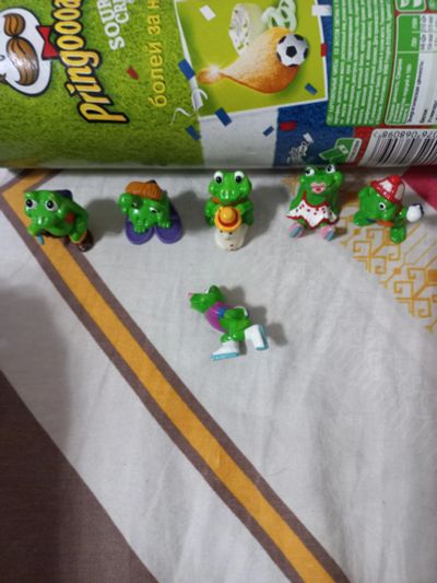 Лот: 2181604. Фото: 1. Лягушки из серии «Froggy Friends... Игрушки