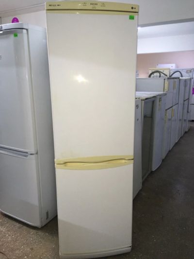 Лот: 14065413. Фото: 1. Холодильник LG No Frost. Холодильники, морозильные камеры