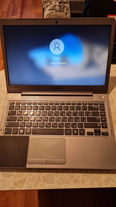 Лот: 20055734. Фото: 1. Ноутбук Samsung np530 u4b. Клавиатуры для ноутбуков