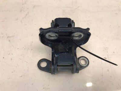 Лот: 21704150. Фото: 1. кронштейн двери Toyota Raize A200A. Двигатель и элементы двигателя