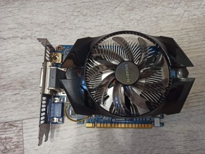 Лот: 17005127. Фото: 1. Видеокарта Gigabyte GeForce GT... Видеокарты