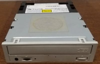 Лот: 21734627. Фото: 1. CD привод из прошлого. Приводы CD, DVD, BR, FDD