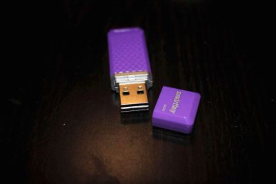 Лот: 18682634. Фото: 1. USB Flash 16 GB SmartBuy Clue... USB-флеш карты