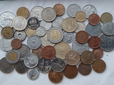 Лот: 17423257. Фото: 1. Монеты разных стран, Экзотика... Наборы монет