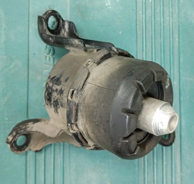 Лот: 25720570. Фото: 1. Подушка двигателя Mazda 6 GH 2008... Двигатель и элементы двигателя
