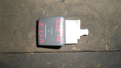 Лот: 3064853. Фото: 1. toyota vitz scp10 капот. Другое (автозапчасти)