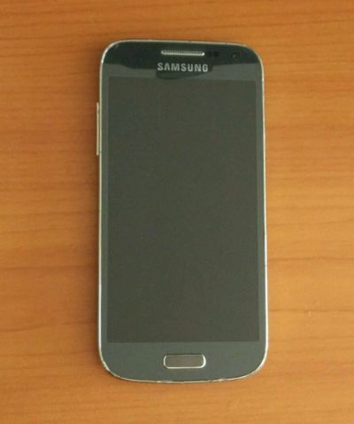 Лот: 9731746. Фото: 1. Samsung Galaxy s4 mini. Кнопочные мобильные телефоны