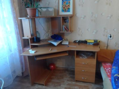 Лот: 7570847. Фото: 1. стол компьютерный. Компьютерные и письменные столы