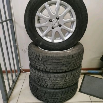Лот: 19503759. Фото: 1. колеса yokohama ice guard r14... Шины