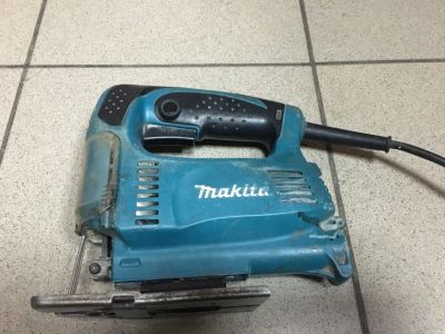 Лот: 11195300. Фото: 1. .Лобзик Makita 4326. Электроинструмент