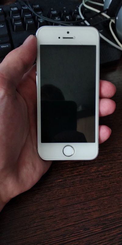Лот: 11827963. Фото: 1. Iphone 5s 32GB. Смартфоны