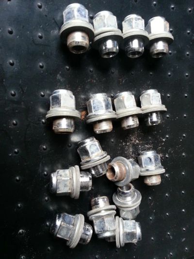 Лот: 4006837. Фото: 1. Колесные Гайки Toyota 16шт. Другое (шины, диски)