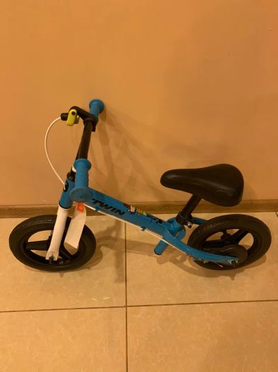 Лот: 15928749. Фото: 1. Беговел BTwin. Самокаты