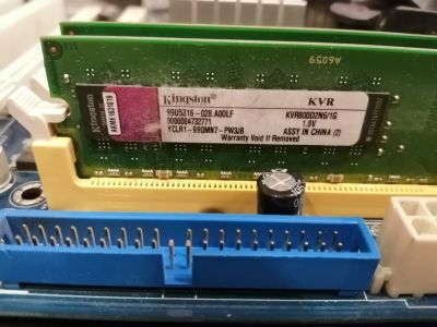 Лот: 16305750. Фото: 1. Мать 775soc + проц е6500 +память... Комплекты запчастей