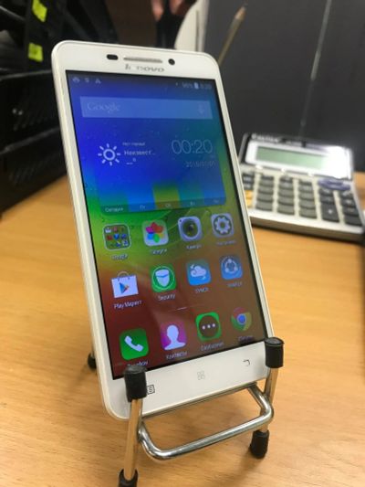 Лот: 14939078. Фото: 1. Смартфон Lenovo A5000. Смартфоны