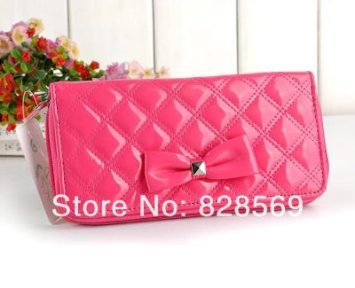 Лот: 3820735. Фото: 1. Розовый клатч-кошелек с бантом. Бумажники, кошельки, портмоне