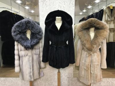 Лот: 9085907. Фото: 1. Укороченная норковая шуба черного... Верхняя одежда
