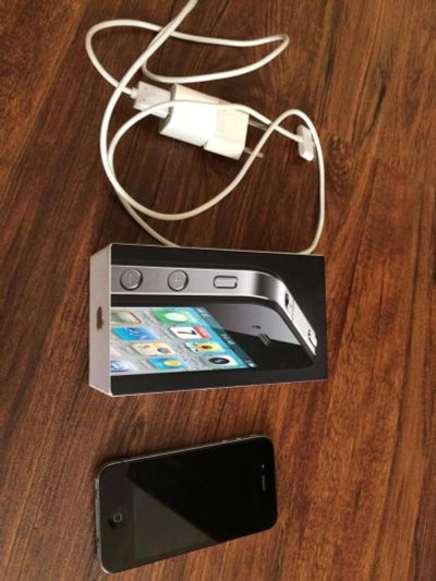 Лот: 8025952. Фото: 1. Iphone 4 16Gb отл. Смартфоны