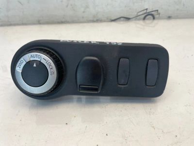 Лот: 22458847. Фото: 1. кнопка включения 4WD Renault Duster... Другое (автозапчасти)