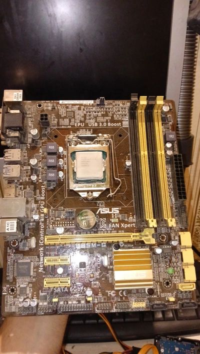 Лот: 24307421. Фото: 1. Комплект i3 + Asus B85M-G. Комплекты запчастей