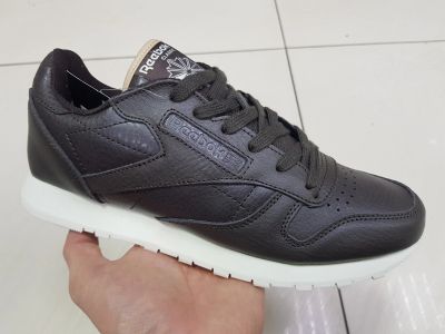 Лот: 17005374. Фото: 1. Кроссовки Reebok classic арт 00107. Кеды, кроссовки, слипоны