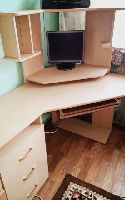 Лот: 8107877. Фото: 1. Компьютерный стол. Компьютерные и письменные столы