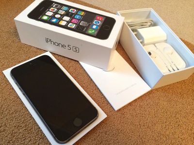 Лот: 8365042. Фото: 1. iphone 5s в использывание 3 дня. Кнопочные мобильные телефоны