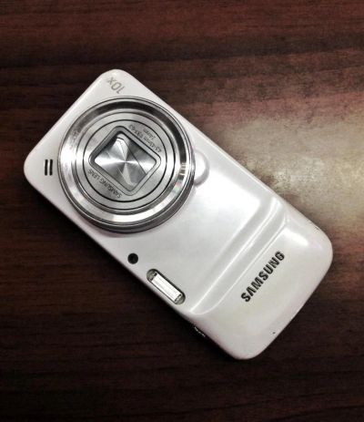 Лот: 7878679. Фото: 1. Samsung Galaxy S4 Zoom.Полностью... Смартфоны