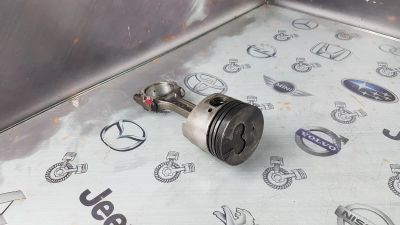 Лот: 23588748. Фото: 1. Поршень с шатуном Mitsubishi Chariot... Двигатель и элементы двигателя