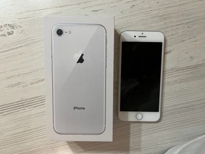 Лот: 18802302. Фото: 1. Apple iPhone 8 64gb. Смартфоны