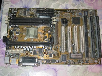 Лот: 422944. Фото: 1. Asus P2B Slot1. Материнские платы