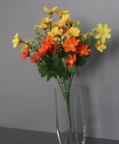 Лот: 7122126. Фото: 1. Букетик искусственных мелких цветов... Искусственные и сувенирные цветы