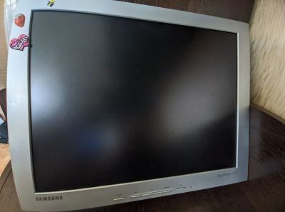 Лот: 23353960. Фото: 1. Монитор syncmaster 152s. ЖК-мониторы