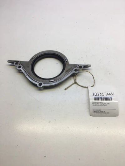 Лот: 20381074. Фото: 1. Крышка коленвала Nissan Cefiro... Двигатель и элементы двигателя