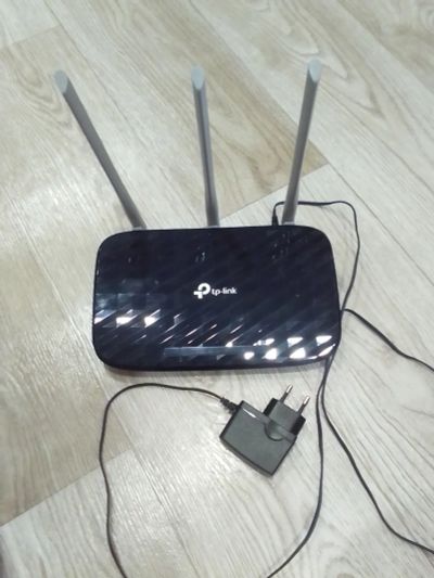 Лот: 20045082. Фото: 1. Двухдиапазонный Wi-Fi роутер. Маршрутизаторы (роутеры)