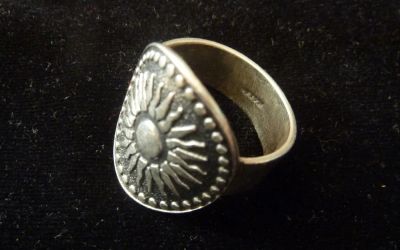 Лот: 6996516. Фото: 1. Серебряное кольцо эксклюзивной-ручной... Кольца, перстни