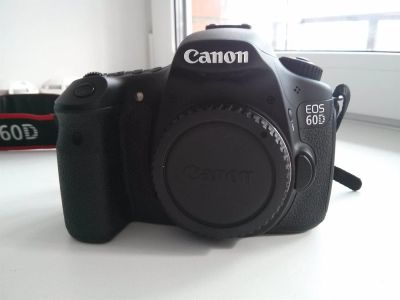 Лот: 3147401. Фото: 1. Canon EOS 60D Body + сумка. Цифровые зеркальные