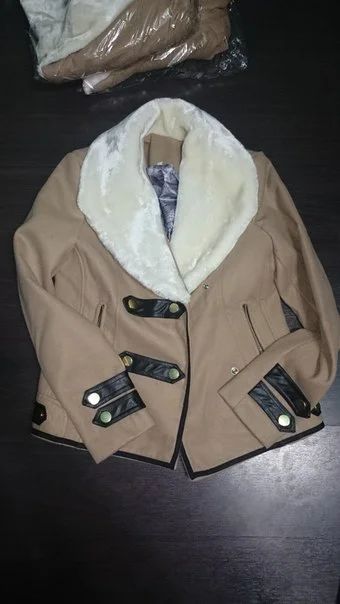 Лот: 4986618. Фото: 1. Продам курточку осень. Верхняя одежда