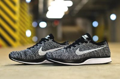 Лот: 8013731. Фото: 1. Кроссовки Flyknit Lunar 1 Nike... Кеды, кроссовки, слипоны