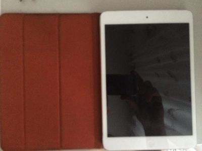 Лот: 5203638. Фото: 1. iPad mini wifi + cellular белый... Планшеты